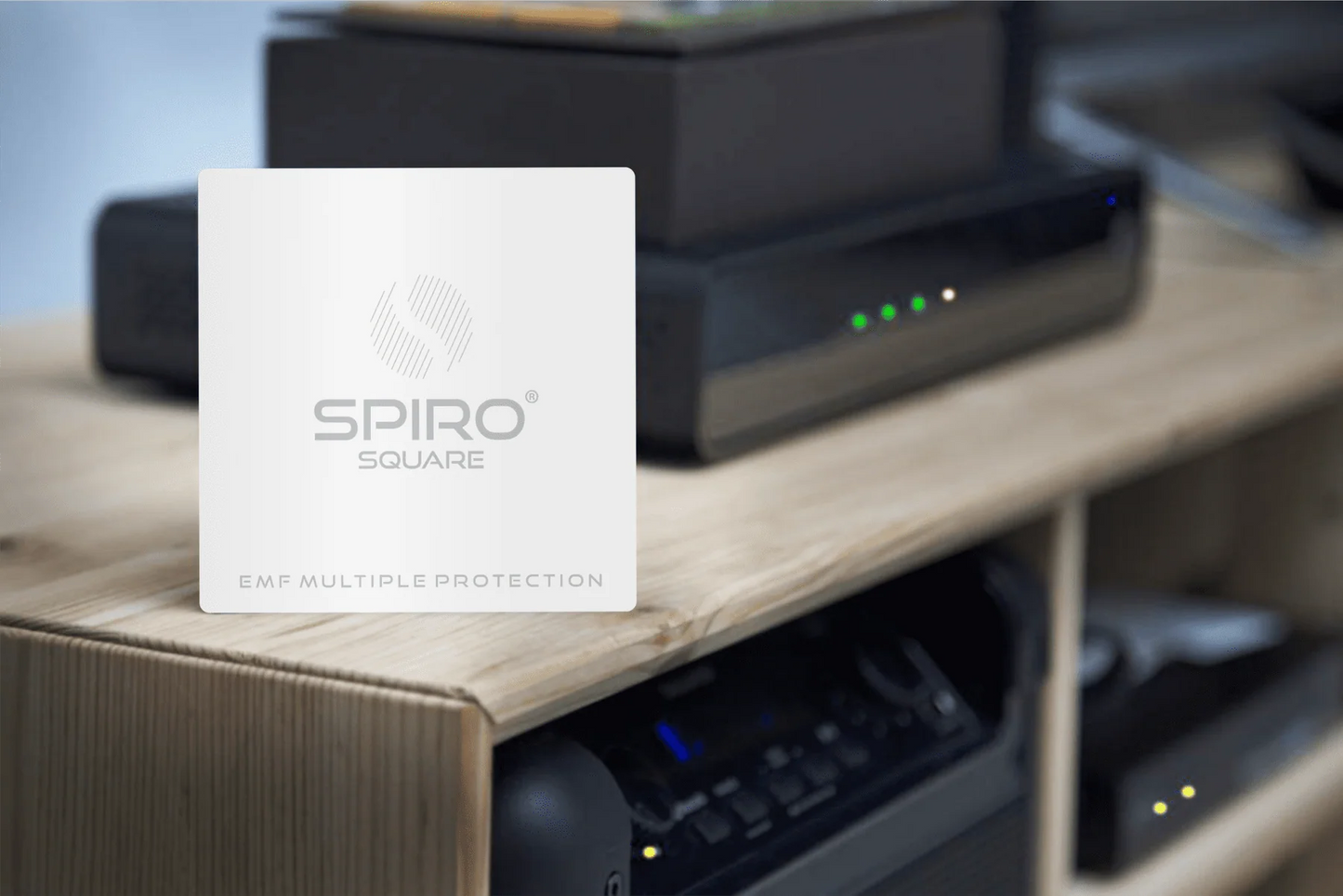 Elektromagnetisch filter voor tablets en slimme assistenten – SPIRO® SQUARE